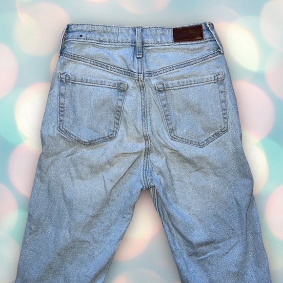 Hollister Women’s Ultra High-Rise Distressed Mom Jeans Size 1 - Picture 3 of 5